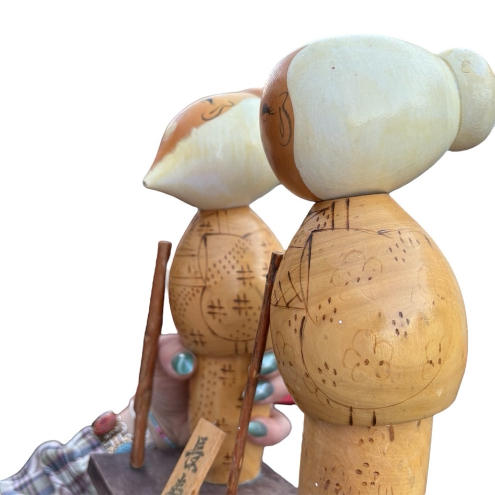 Vintage Japanese Wooden kokeshi dolls elderly couple takasago signed - Picture 5 of 6